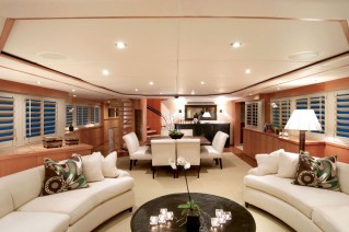 BLIND DATE Lurssen 41m -  Main Salon